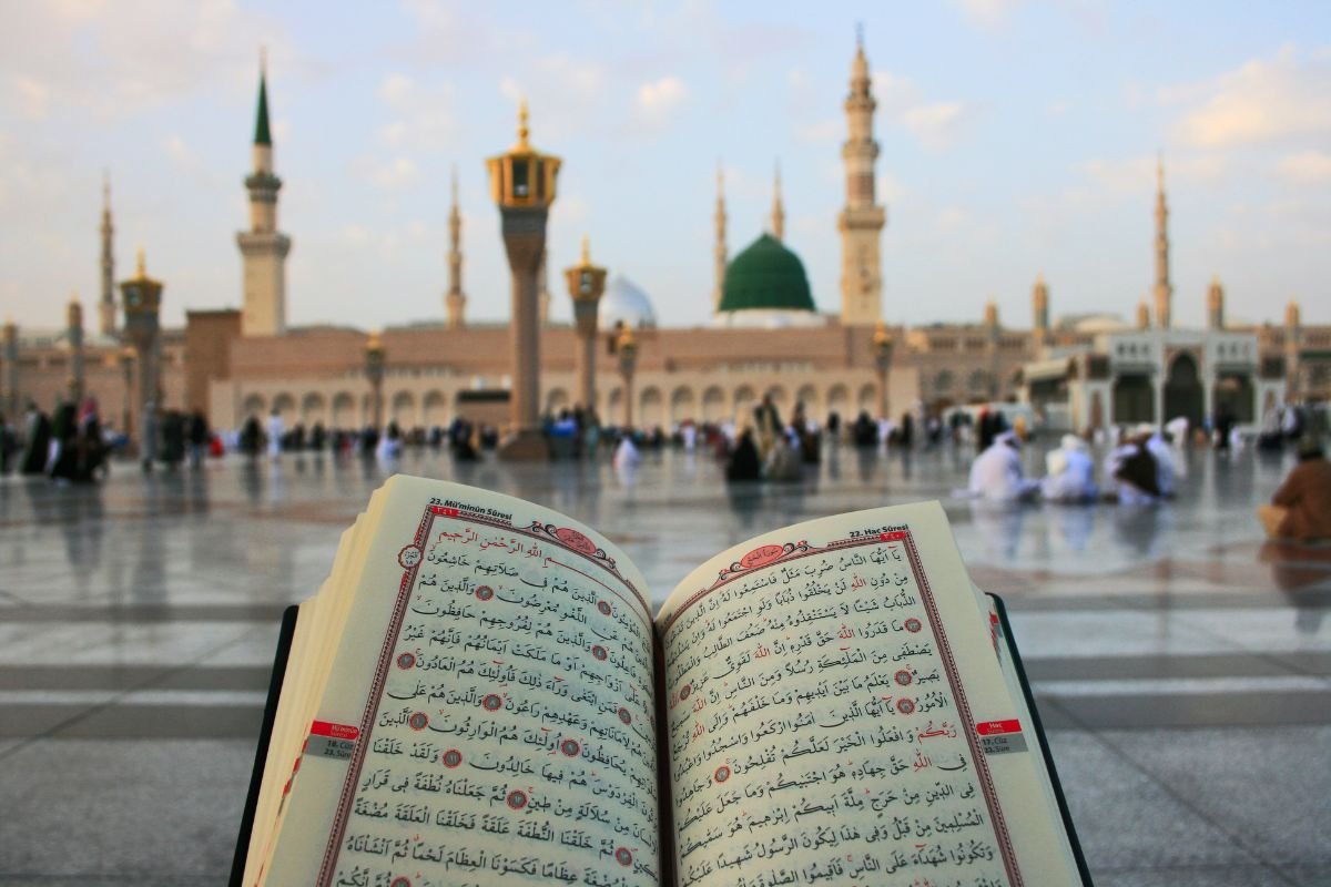 The Power of Connecting with the Quran During Ramadan: Why It Matters for Every Muslim